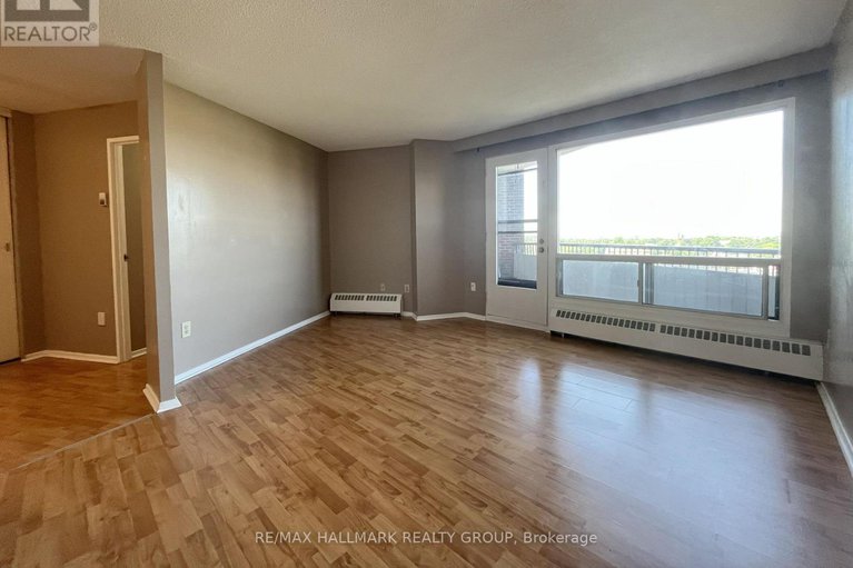 28636839/1015-20-chesterton-drive/borden-farmstewart-farmcarleton-heightsparkwood-hills/ottawa/ontario/K2E6Z7_5