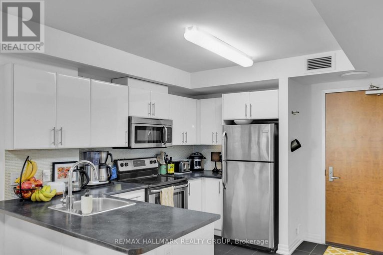 29564234/803-242-rideau-street/sandy-hill/ottawa/ontario/K1N0B7_18
