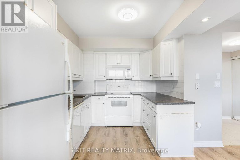 28617353/501-2759-carousel-crescent/emerald-woodssawmill-creek/ottawa/ontario/K1T2N5_7