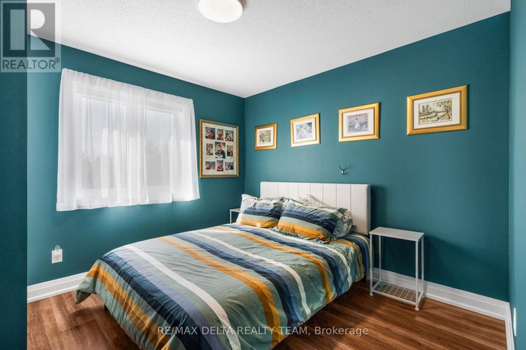 29095359/18-longshire-circle/longfields/ottawa/ontario/K2J4K7_20