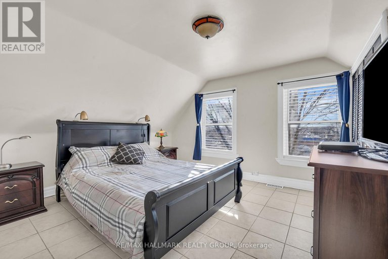 27896740/477-booth-street/west-centre-town/ottawa/ontario/K1R7L1_25