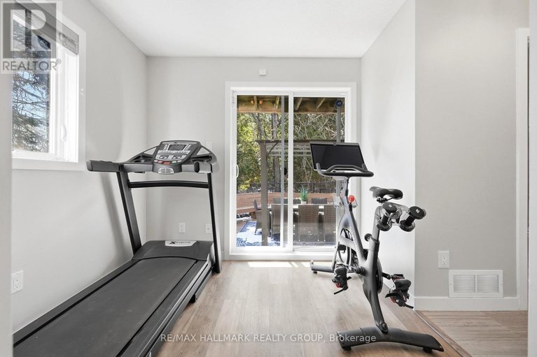 29578405/128-songbird-private/westcliffe-estates/ottawa/ontario/K2H0A2_3