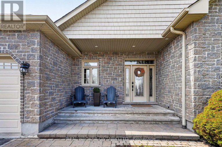 29670697/12-penny-lane/long-sault/south-stormont/ontario/K0C1P0_4