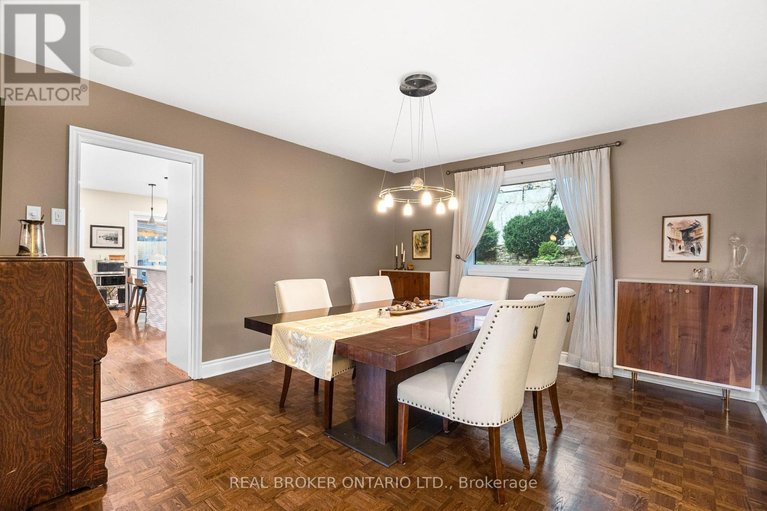 29687416/1958-neepawa-avenue/carlingwood/ottawa/ontario/K2A3L5_24