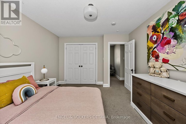 28849815/316-fairmont-avenue/civic-hospital/ottawa/ontario/K1Y1Y8_27