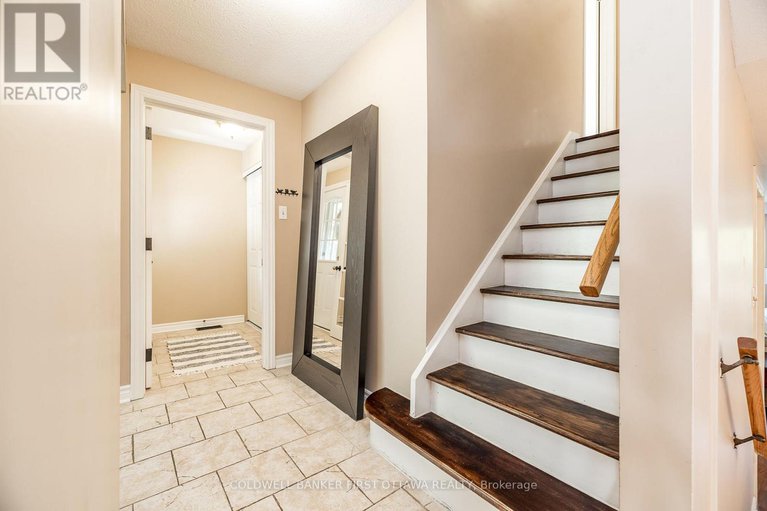 28741846/48-downsview-crescent/tanglewood/ottawa/ontario/K2G0A5_22