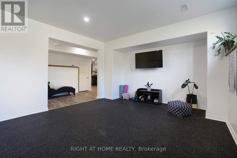 28818573/8833-copeland-road/btwn-franktown-rd-fallowfield-rd/ottawa/ontario/K0A1B0_32