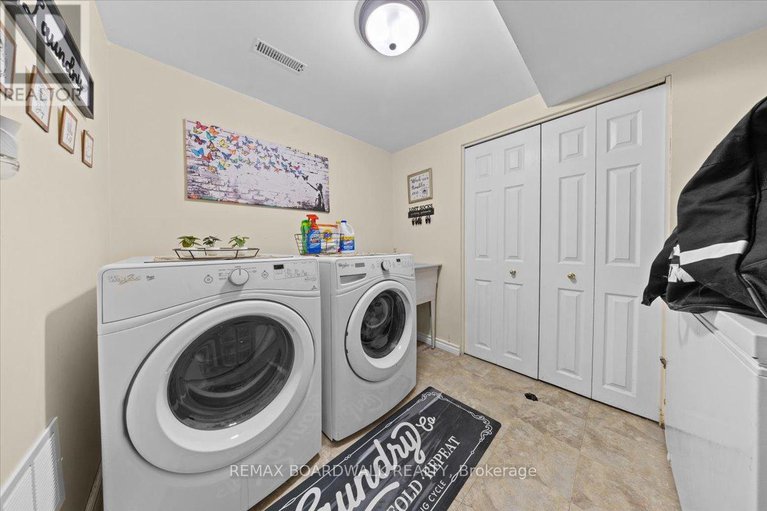 29372610/2285-cecile-crescent/town-of-rockland/clarence-rockland/ontario/K4K1S2_39