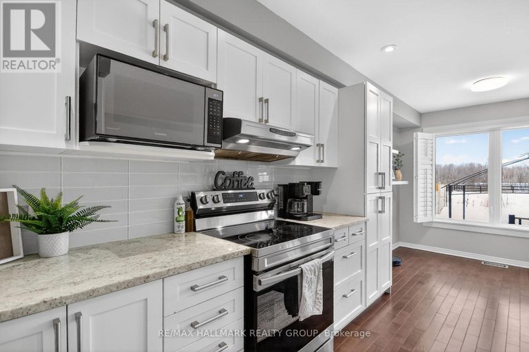 29387716/164-trail-side-circle/springridgeeast-village/ottawa/ontario/K4A5B3_15