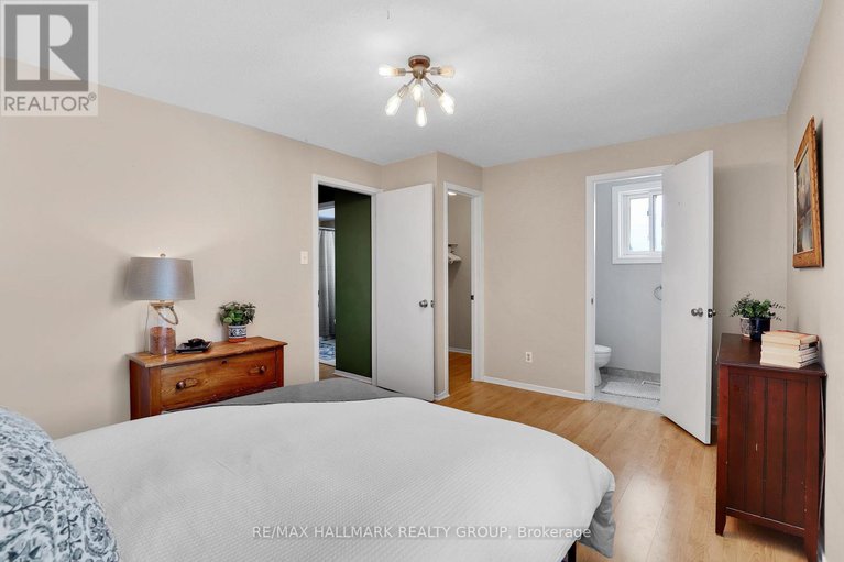 29423557/88-homestead-street/borden-farmstewart-farmcarleton-heightsparkwood-hills/ottawa/ontario/K2E7N6_12