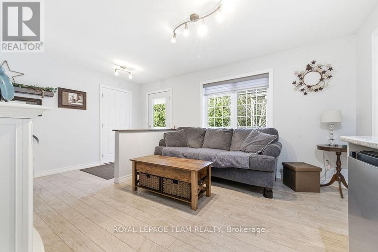 29617709/5195-mcdonalds-corners-road/lanark-highlands-dalhousie-twp/lanark-highlands/ontario/K0G1M0_31