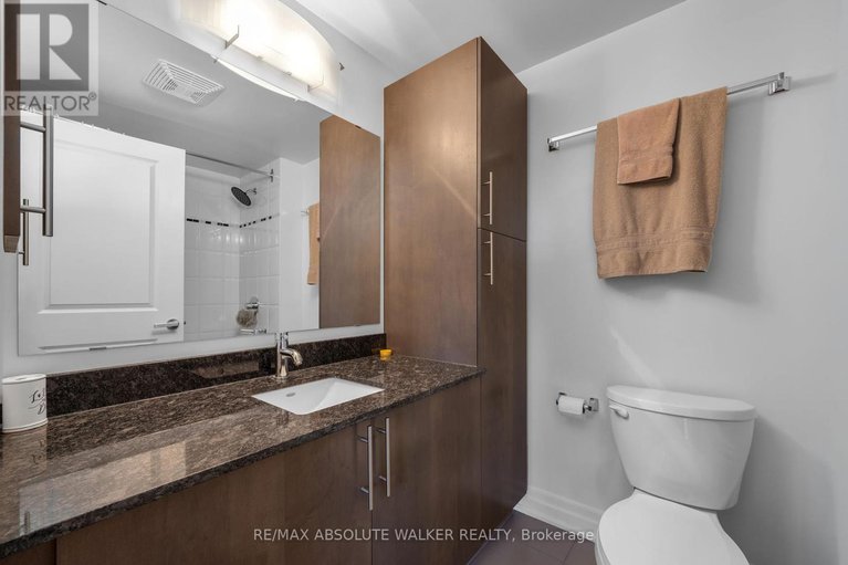 28469655/307-90-landry-street/vanier/ottawa/ontario/K1L0A9_15