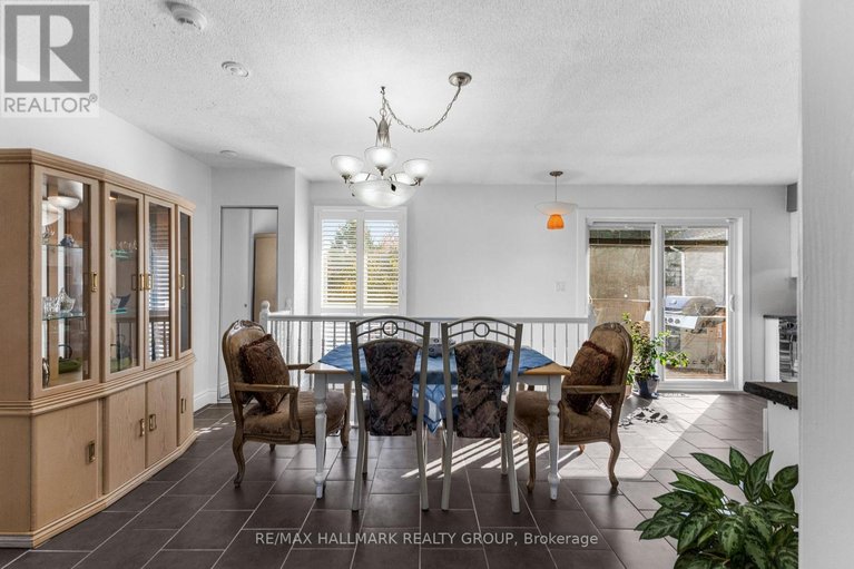 29571261/1902-rosebella-avenue/blossom-parkleitrim/ottawa/ontario/K1T1G7_6