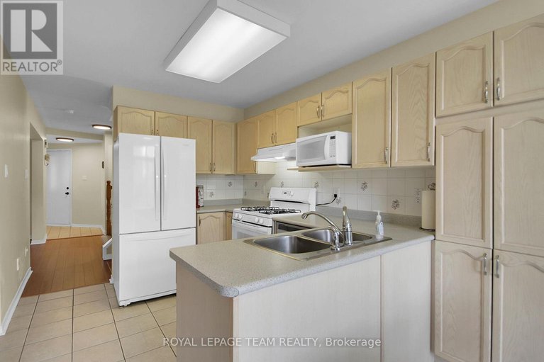 28518237/102-longshire-circle/longfields/ottawa/ontario/K2J4K8_4