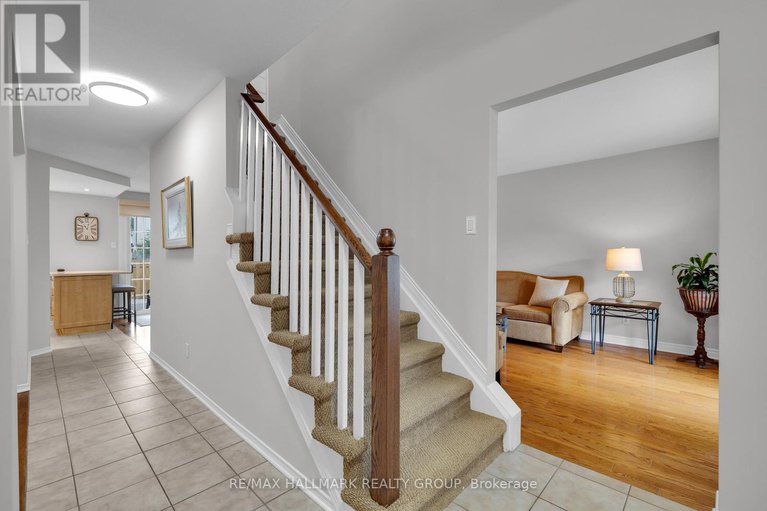 28637166/610-steller-street/fallingbrookpineridge/ottawa/ontario/K4A1N1_5