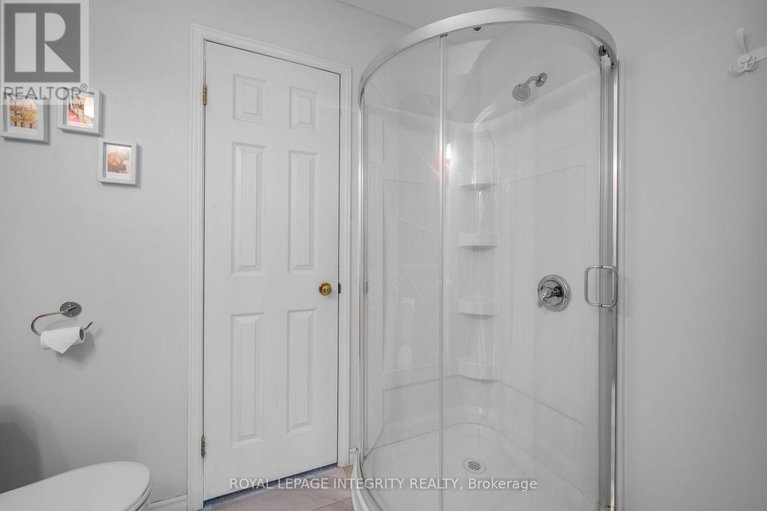 29119539/268-mceachern-crescent/bilberry-creekqueenswood-heights/ottawa/ontario/K1E3K5_25