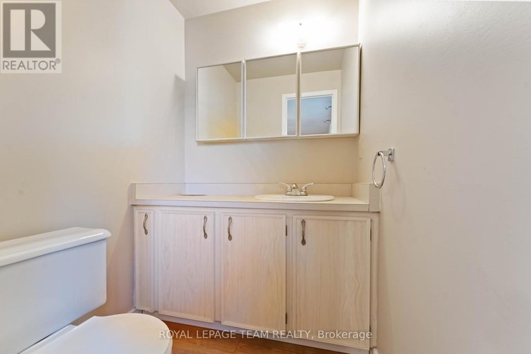 29038836/1094-alenmede-crescent/fairfield-heights/ottawa/ontario/K2B8H3_20