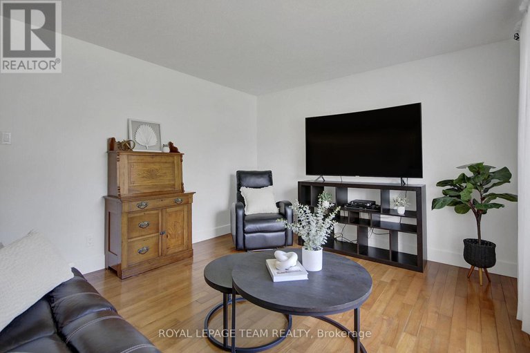 28527539/18-dowdall-crescent/fringewood/ottawa/ontario/K2S1T9_9