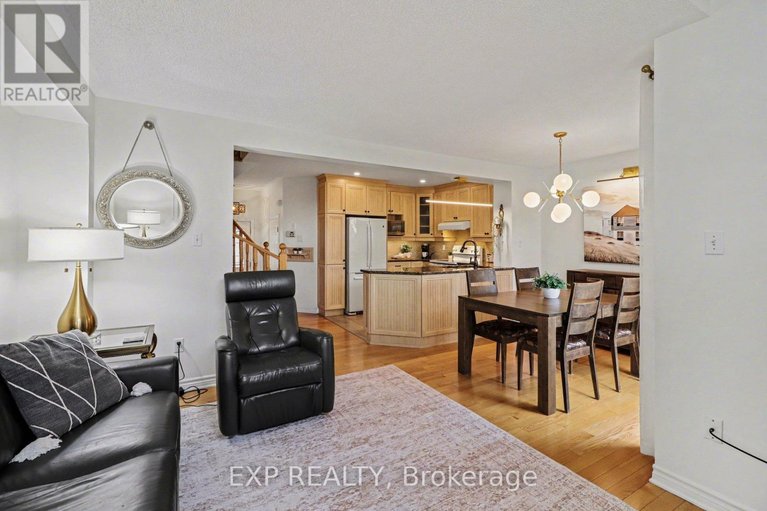 29680909/4303-sunwood-crescent/carson-grove/ottawa/ontario/K1J1B8_4