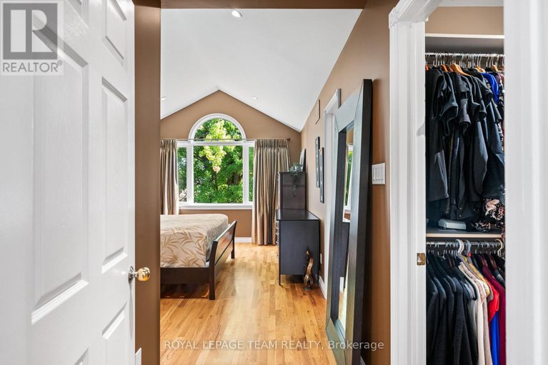 29461995/1601-apeldoorn-avenue/carleton-heights/ottawa/ontario/K2C1V4_28