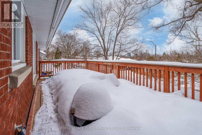 29452601/1430-edgecliffe-avenue/carlington/ottawa/ontario/K1Z8G1_35