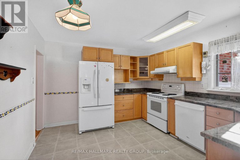 29046720/1281-erindale-drive/copeland-park/ottawa/ontario/K2C2G3_7