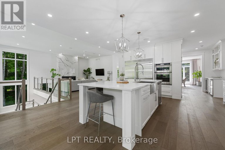 28330218/5740-queenscourt-crescent/manotick-east-to-manotick-station/ottawa/ontario/K4M1K3_17