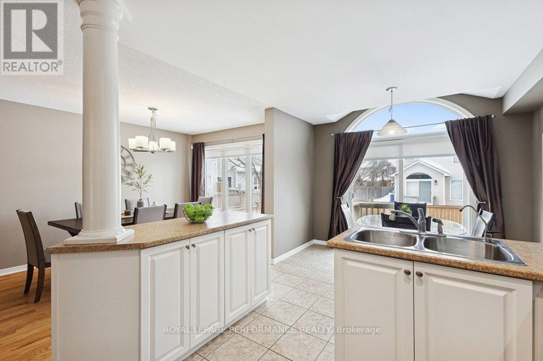 29402071/303-bryarton-street/chapel-hill/ottawa/ontario/K1C7R5_14