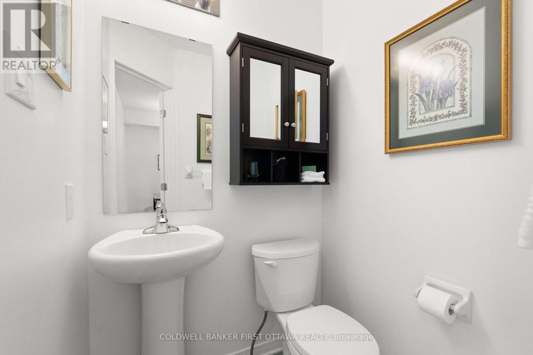 29443454/32-dundalk-private/stonebridge/ottawa/ontario/K2J0J5_15