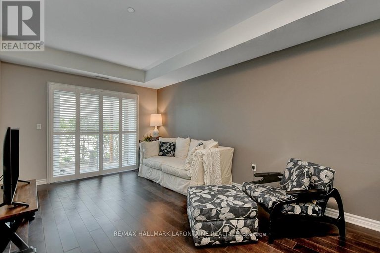 29676805/114-120-prestige-circle/chatelaine-village/ottawa/ontario/K4A1B4_18