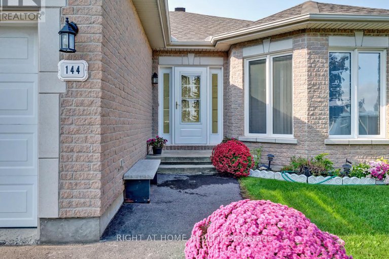 29149892/144-sandra-crescent/town-of-rockland/clarence-rockland/ontario/K4K1R7_4