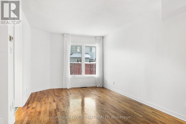 29240606/32-bishops-mills-way/beaverbrook/ottawa/ontario/K2K3C1_12