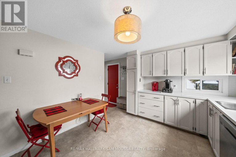 29606720/46-seymour-avenue/borden-farmstewart-farmcarleton-heightsparkwood-hills/ottawa/ontario/K2E6P2_15