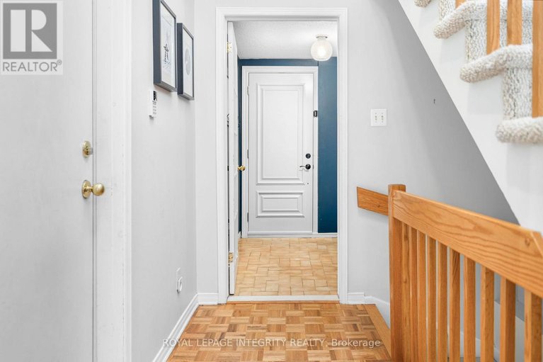 29474748/4-hackett-street/hunt-club-woods/ottawa/ontario/K1V0P8_5