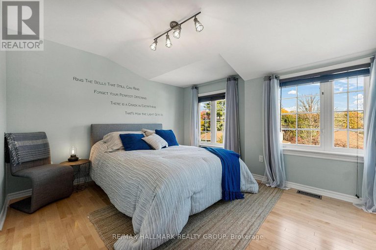 29051360/440-edgeworth-avenue/woodroffe/ottawa/ontario/K2B5L1_5