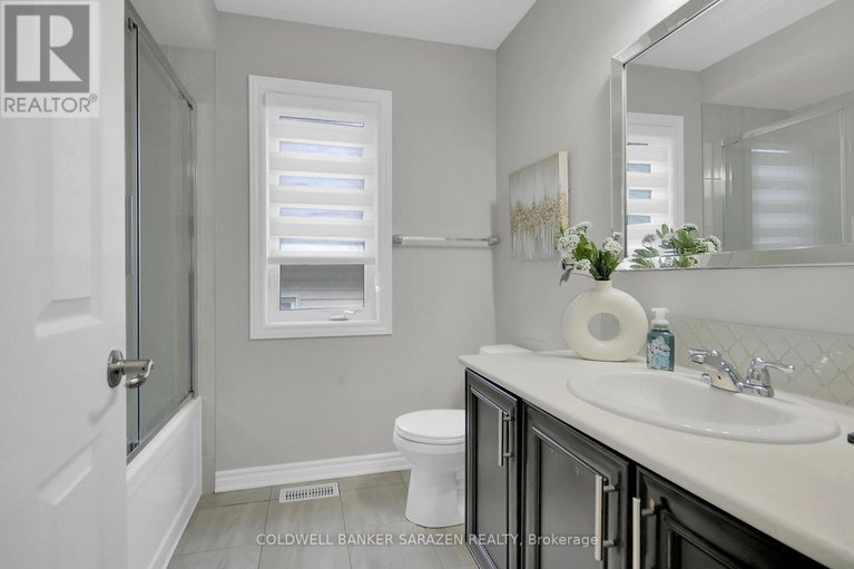 29156333/4776-abbott-street-e/emerald-meadowstrailwest/ottawa/ontario/K2V0L4_32