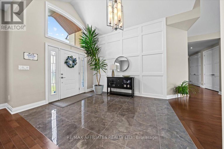 29024438/1610-linkland-court/cumberland-estates/ottawa/ontario/K4C0A5_5