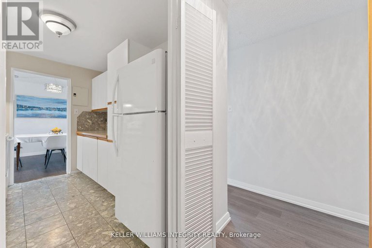 28174423/304-1025-richmond-road/woodroffe/ottawa/ontario/K2B8G8_6