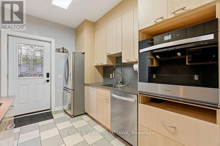 29610196/475-kent-street/ottawa-centre/ottawa/ontario/K2P2B6_15