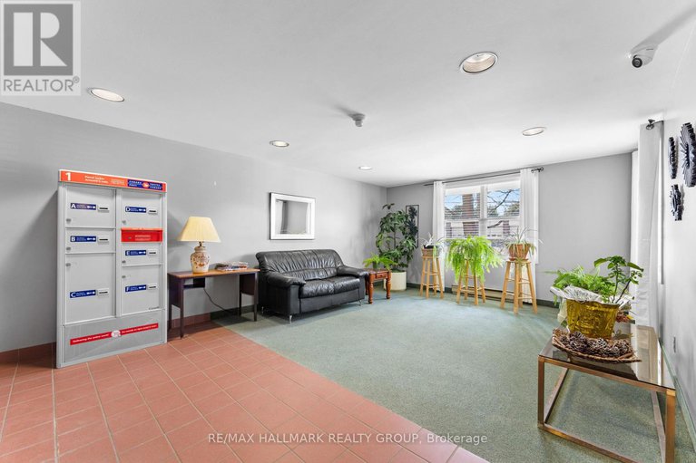 28544360/104-1099-cadboro-road/carson-grove/ottawa/ontario/K1J9K4_20