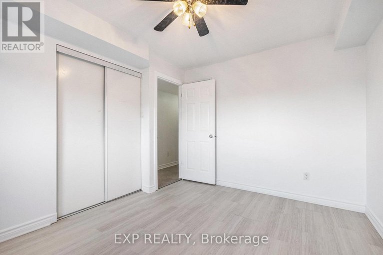 29104978/2-305-cresthaven-drive/barrhaven-east/ottawa/ontario/K2G4R5_11