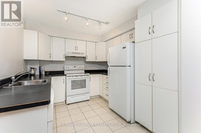 28426381/502-138-somerset-street-w/ottawa-centregolden-triangle/ottawa/ontario/K2P0A3_4