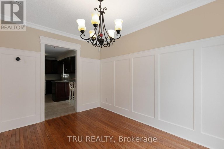 29239837/1078-st-emmanuel-terrace/convent-glen-north/ottawa/ontario/K1C2J7_12