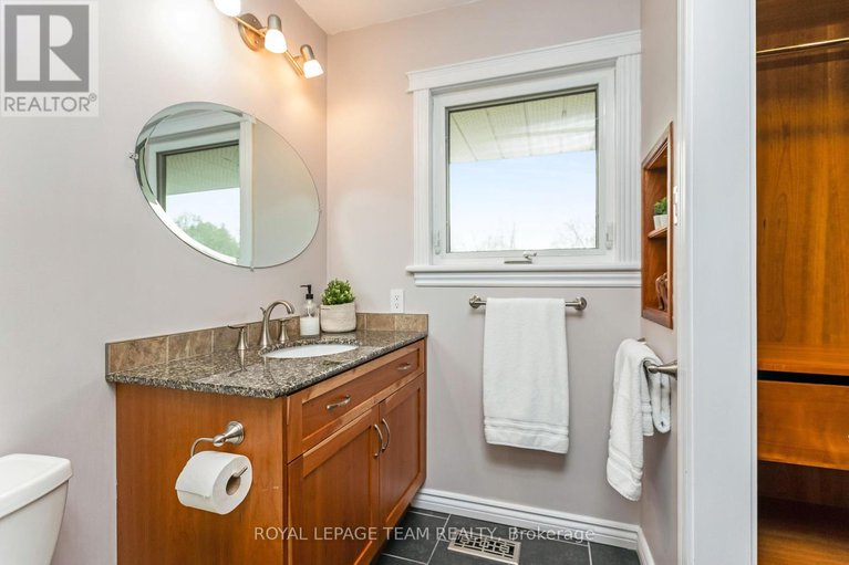 27888455/12-pellan-crescent/beaverbrook/ottawa/ontario/K2K1J5_15