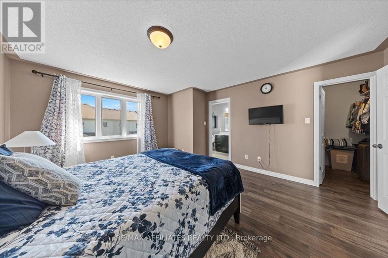 28378372/119-silvermoon-crescent/avalon-east/ottawa/ontario/K4A0P5_25