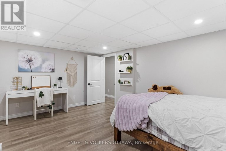 29651114/56-settlement-lane/village-of-russell/russell/ontario/K4R0A4_42