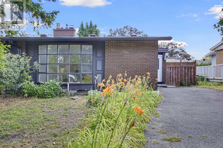 28738547/52-bowhill-avenue/borden-farmstewart-farmcarleton-heightsparkwood-hills/ottawa/ontario/K2E6S7_1