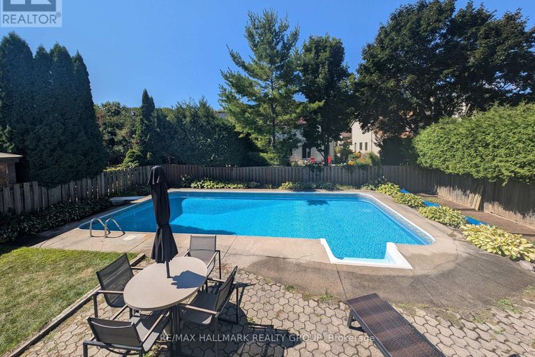 29645629/6033-meadowglen-drive/chapel-hill/ottawa/ontario/K1C5V4_36