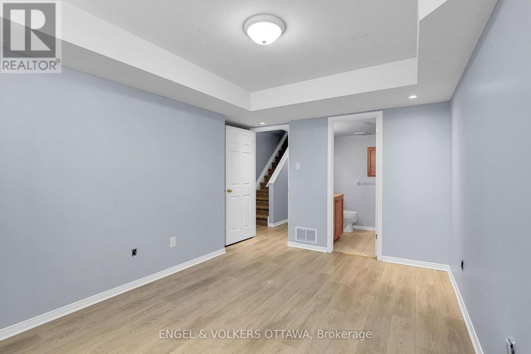 28504678/10-811-longfields-drive/longfields/ottawa/ontario/K2J5N2_24