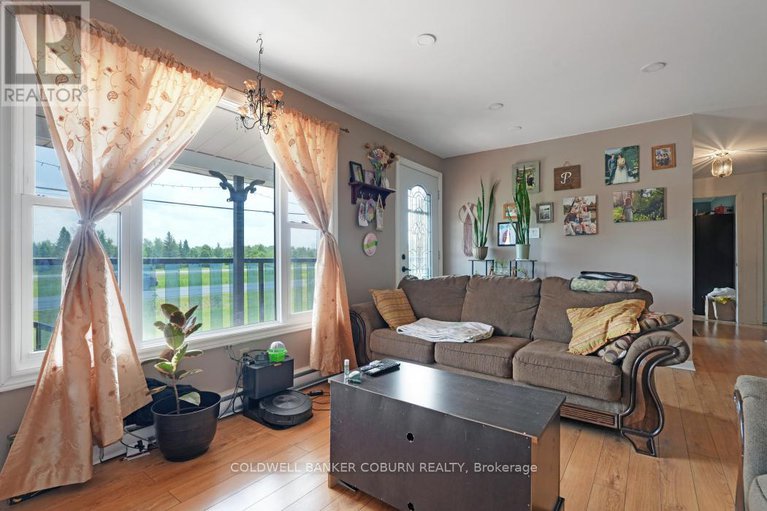 28605191/13191-riverside-drive/south-dundas-williamsburgh-twp/south-dundas/ontario/K0C1X0_9
